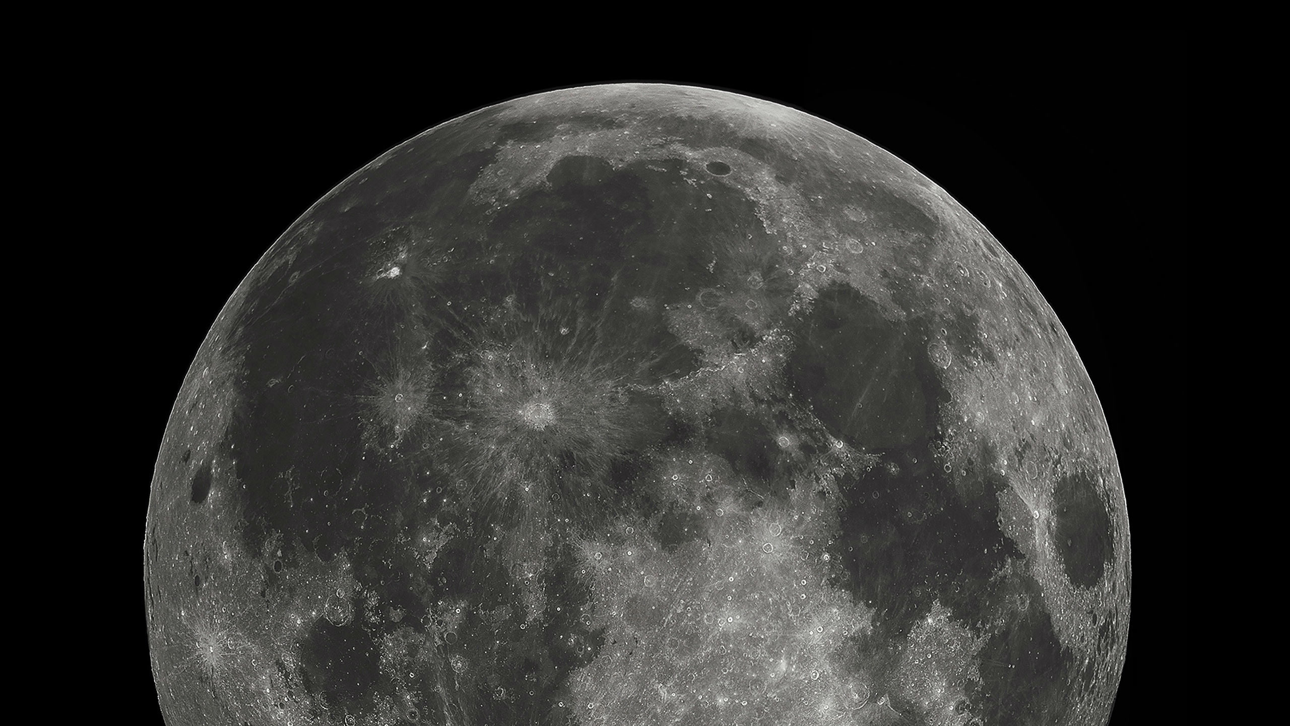 Какая луна мир космоса. Снимок Луны. Снимки Луны. Фото Луны. Луна в космосе.