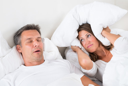 pillow eliminates noise snoring